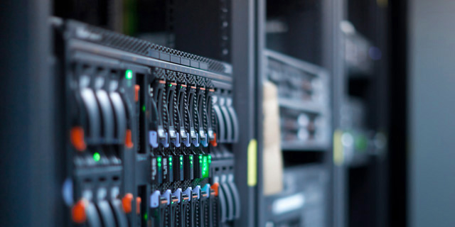 Close-up of enterprise server blades in an Astracom data centre